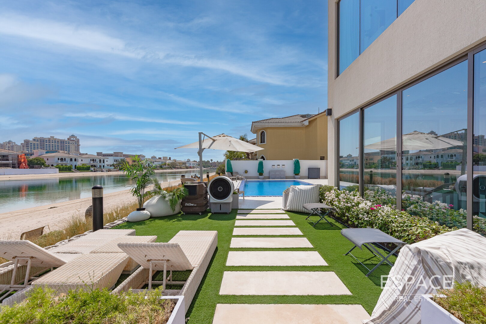 Vacant | Unfurnished | Skyline Views