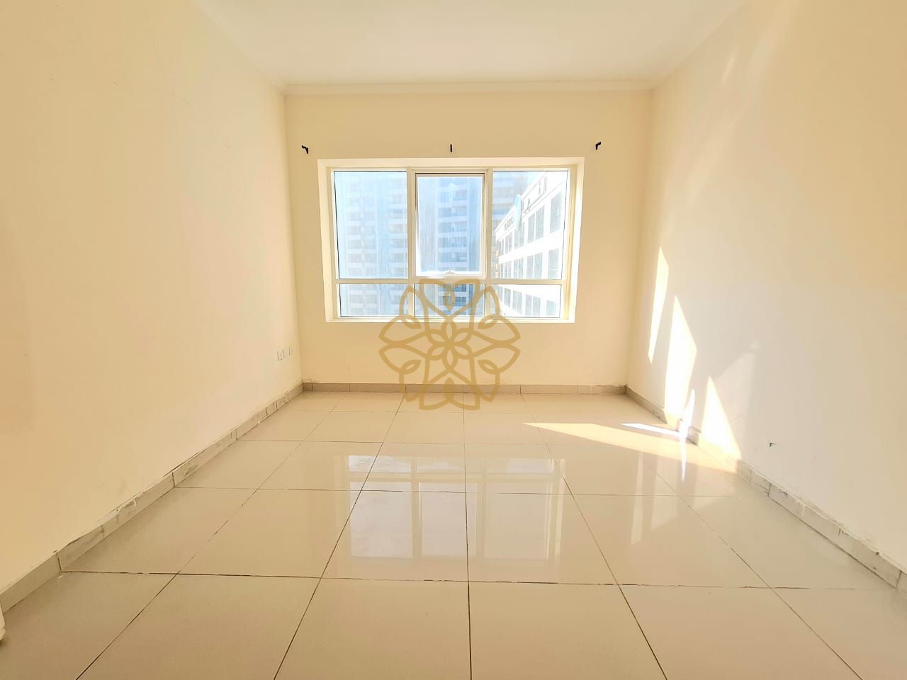 One Bedroom With Wardrobe Master Bedroom Free Parking