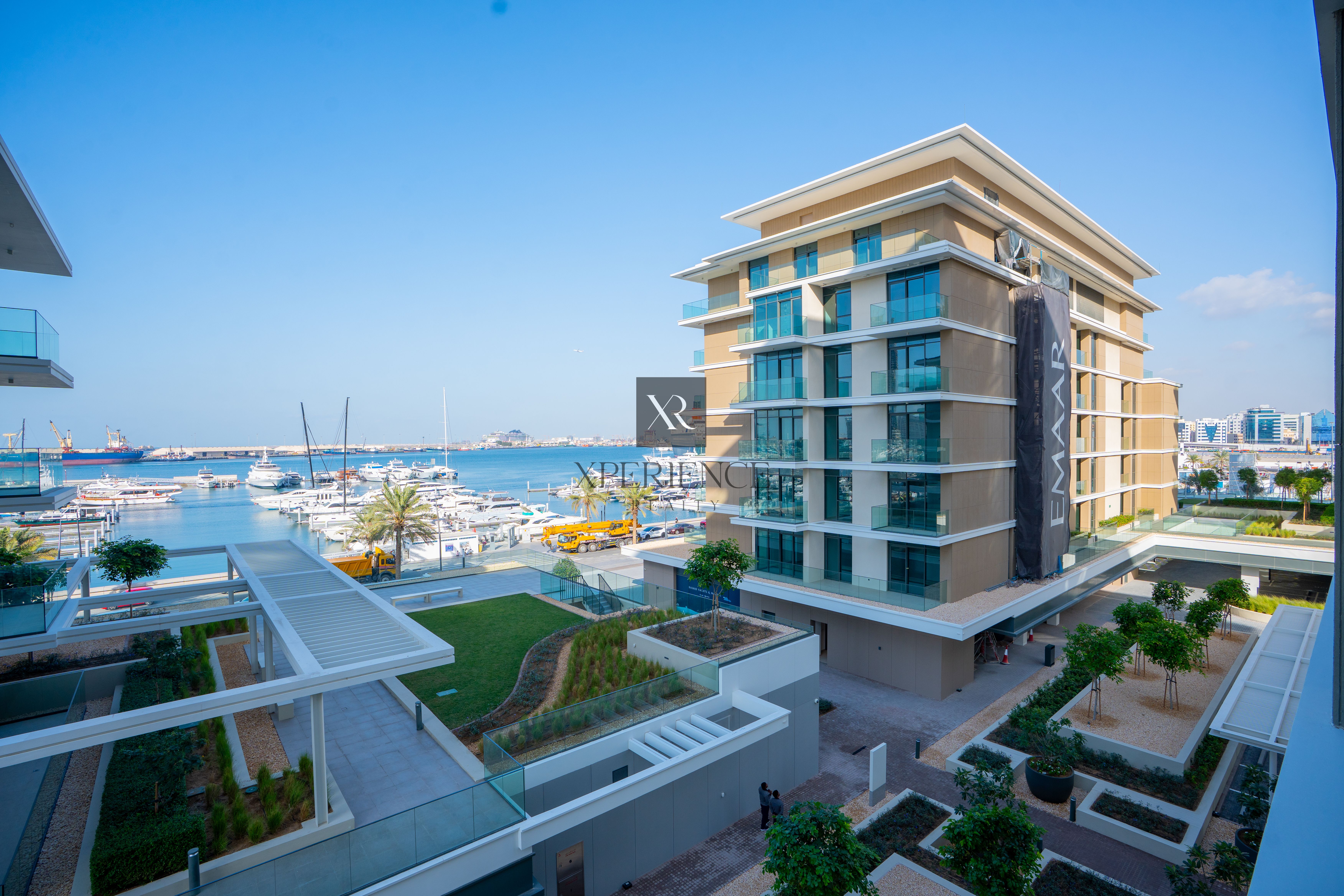 COMMUNITY EXPERT | MARINA VIEW | PREMIUM UNIT