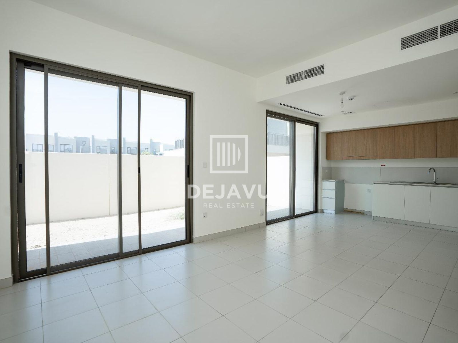 Single Row | Vacant | Unfurnished