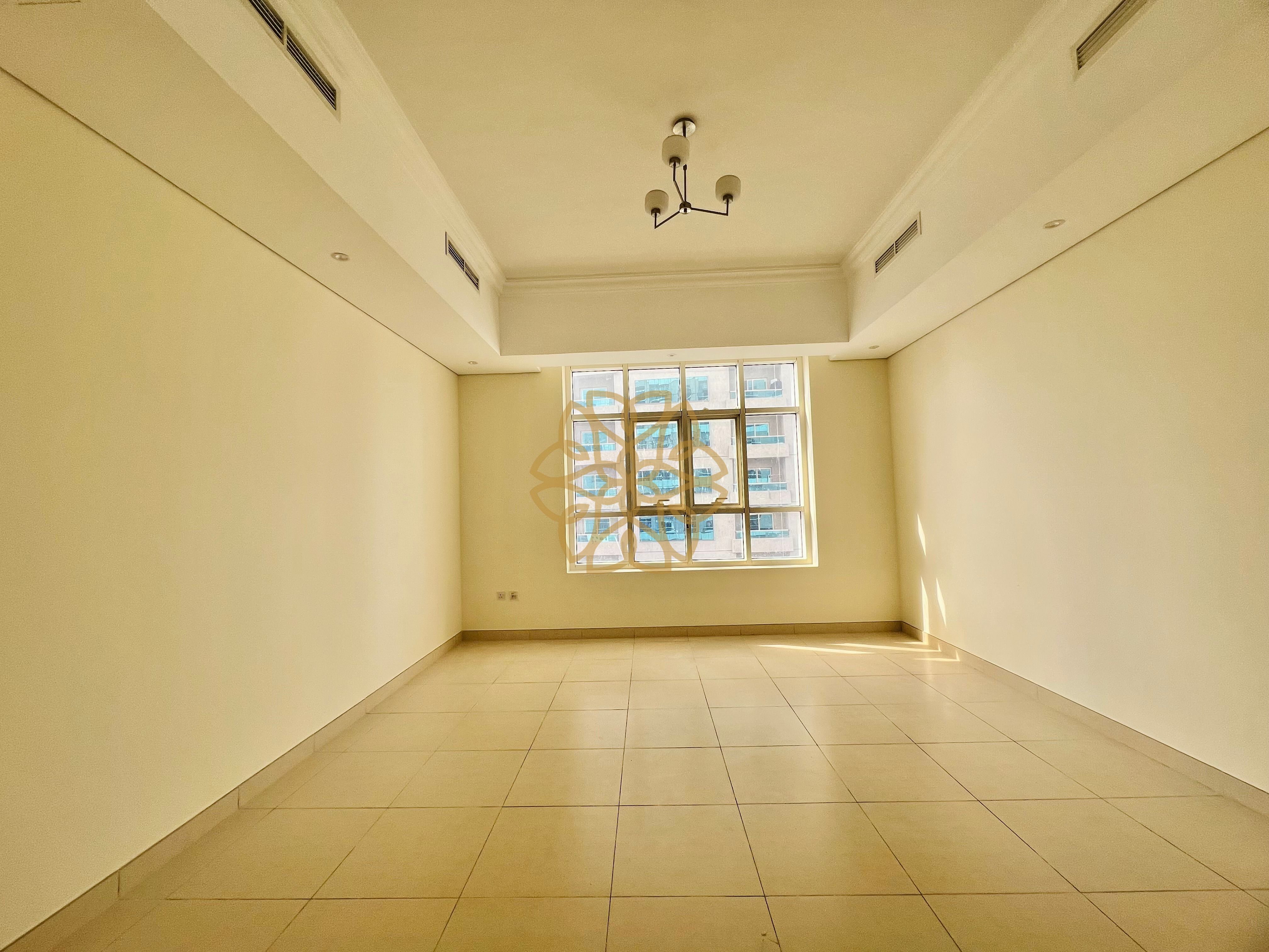 Hot 1BHK with Free Parking Sea View