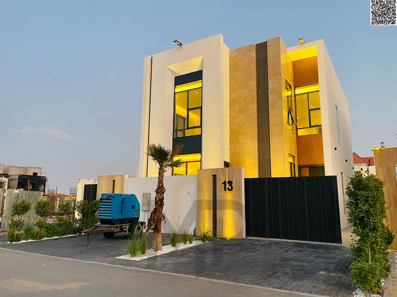 Your chance to own a villa, including registration and ownership fees, freehold, available to all nationalities, ready to move in, close to services.