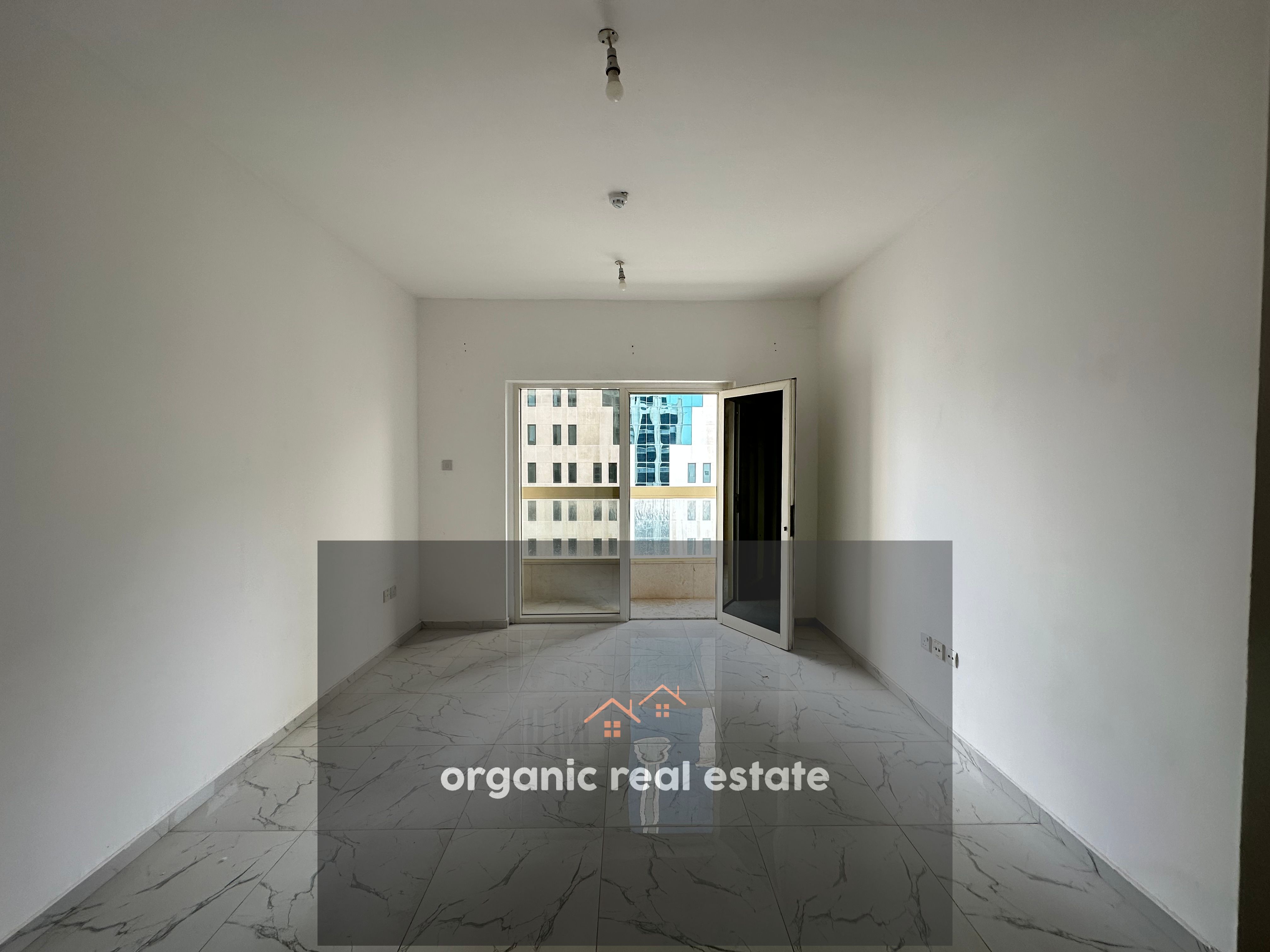 Spacious 2bhk with gym + pool