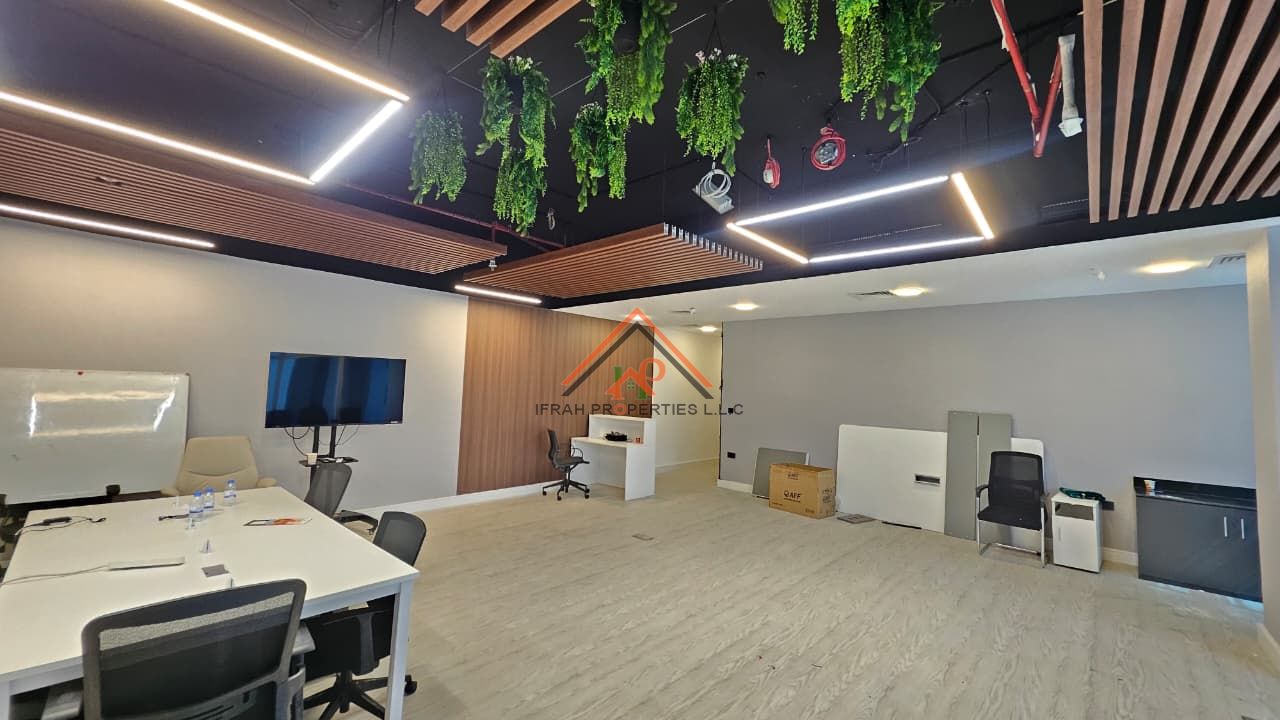 FULLY FURNISHED | BURJ KHALIFA VIEW | GLASS PARTITIONS