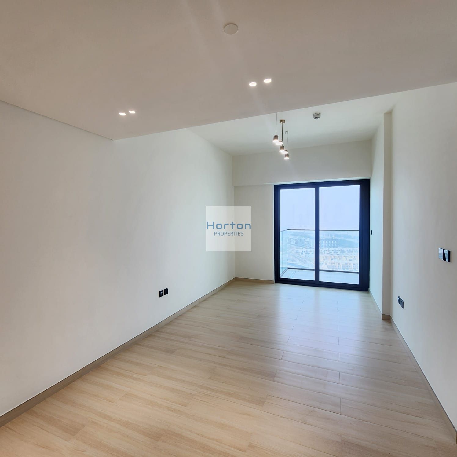 COMMUNITY VIEW I UNFURNISHED I WITH BALCONY
