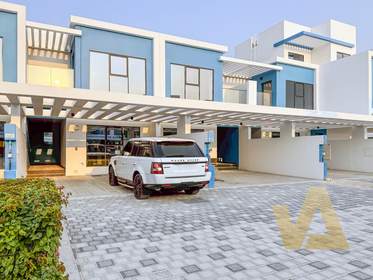 Gorgeous 4 Bedroom | Private Garden | Ready to move