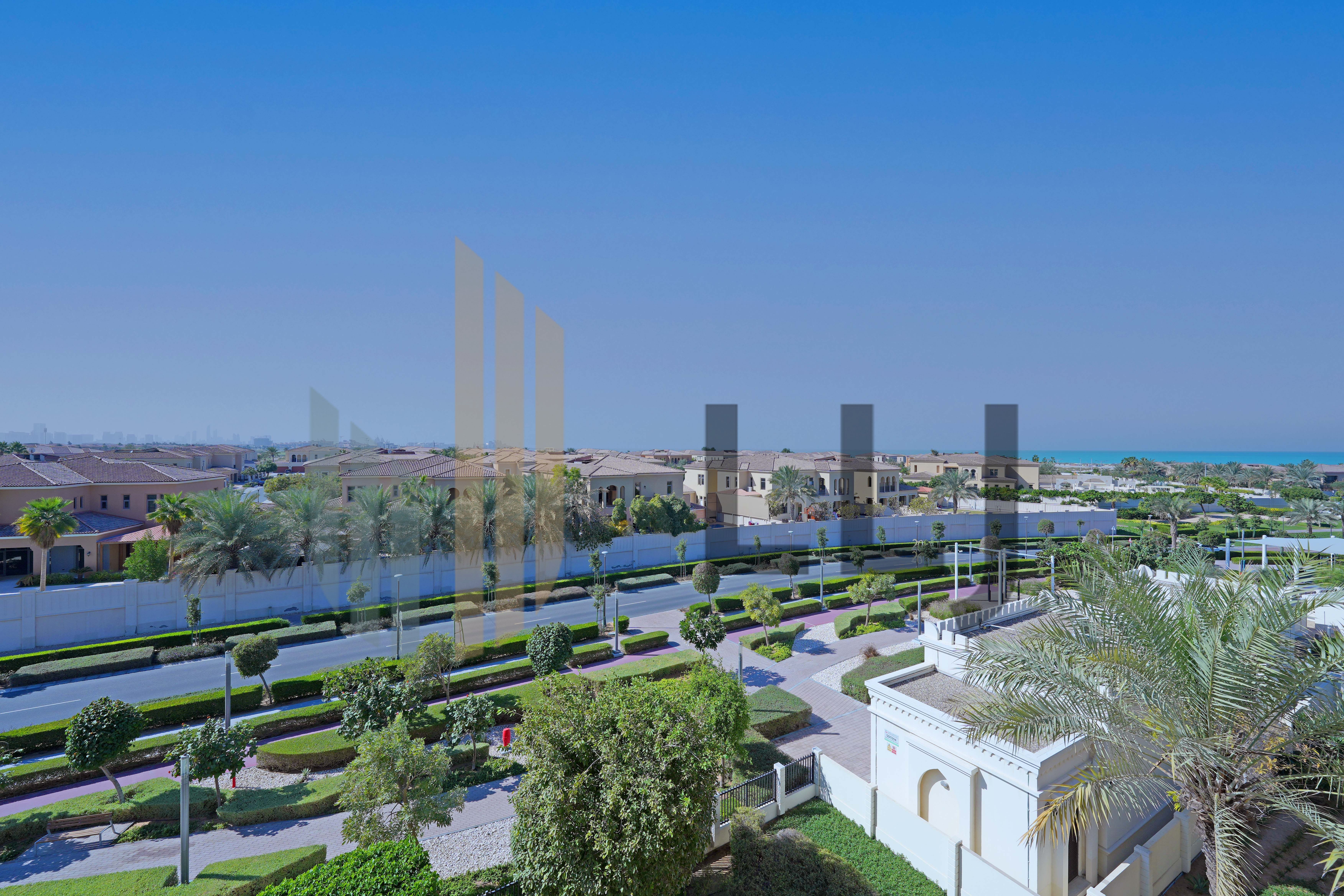 3 Bedrooms | Vacant | Stunning Panoramic View