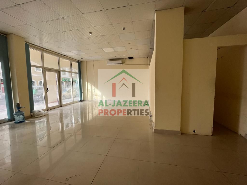 HOT INVESTOR DEAL OF THE DAY ! Shop For Sale In Greece Cluster L Block