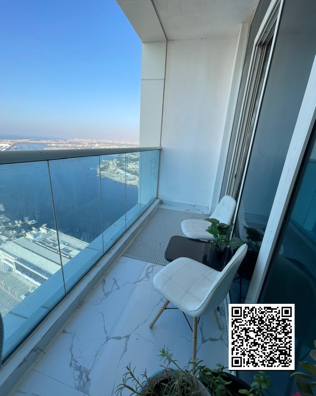 Spacious 3 BHK Apartment for Annual Rent in Oasis Tower