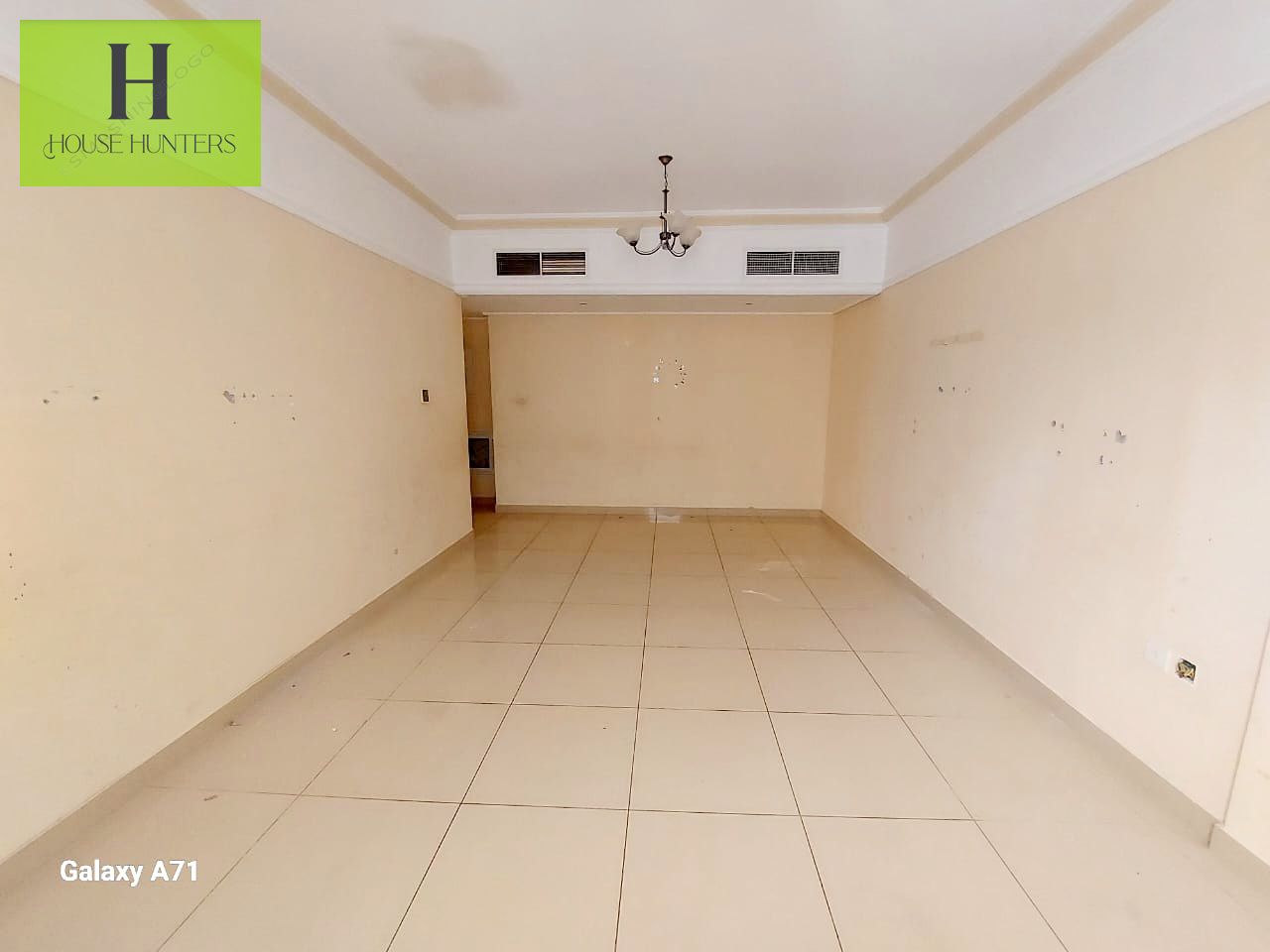 SPACIOUS 3BHK WITH BOTH MASTER ROOM ,,FEE PARKING