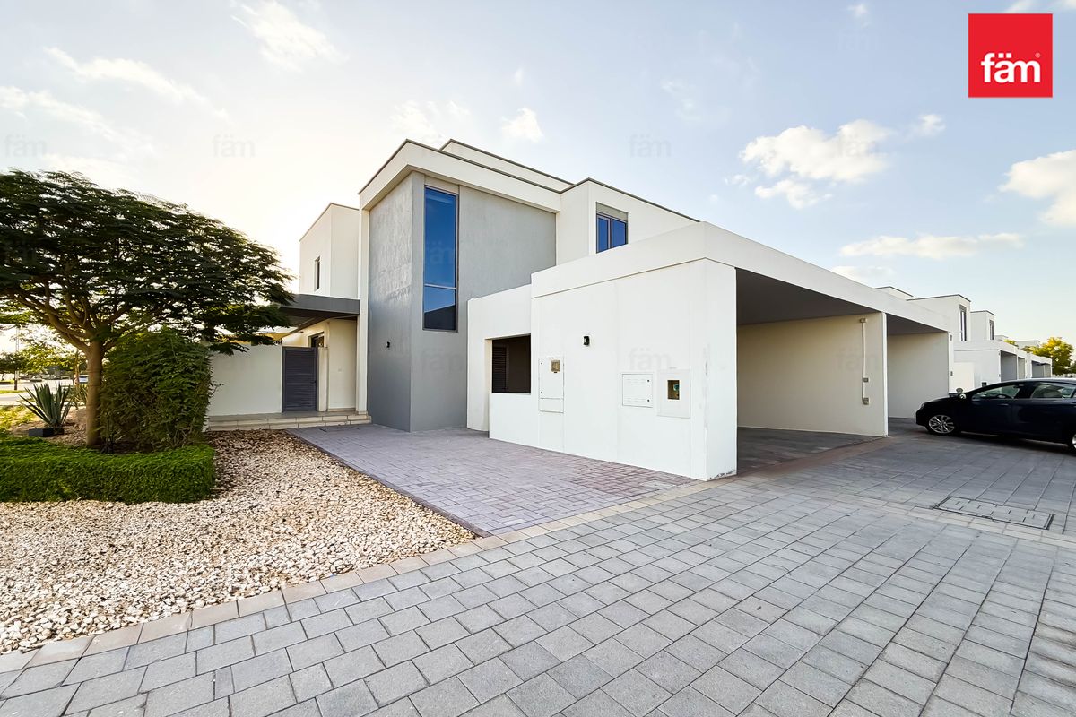 Rare Corner 4 Bedroom Villa | Maple 3