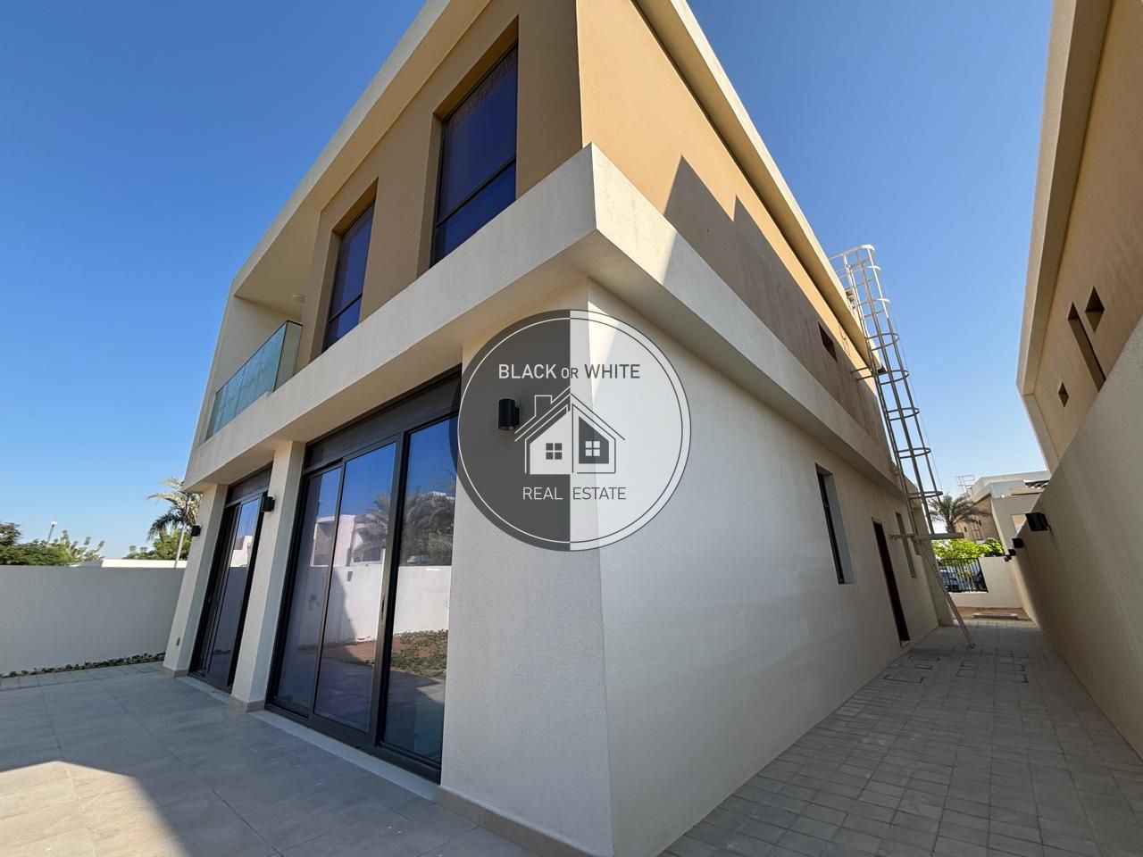 Spacious 4BR Villa | Unfurnished | Community View