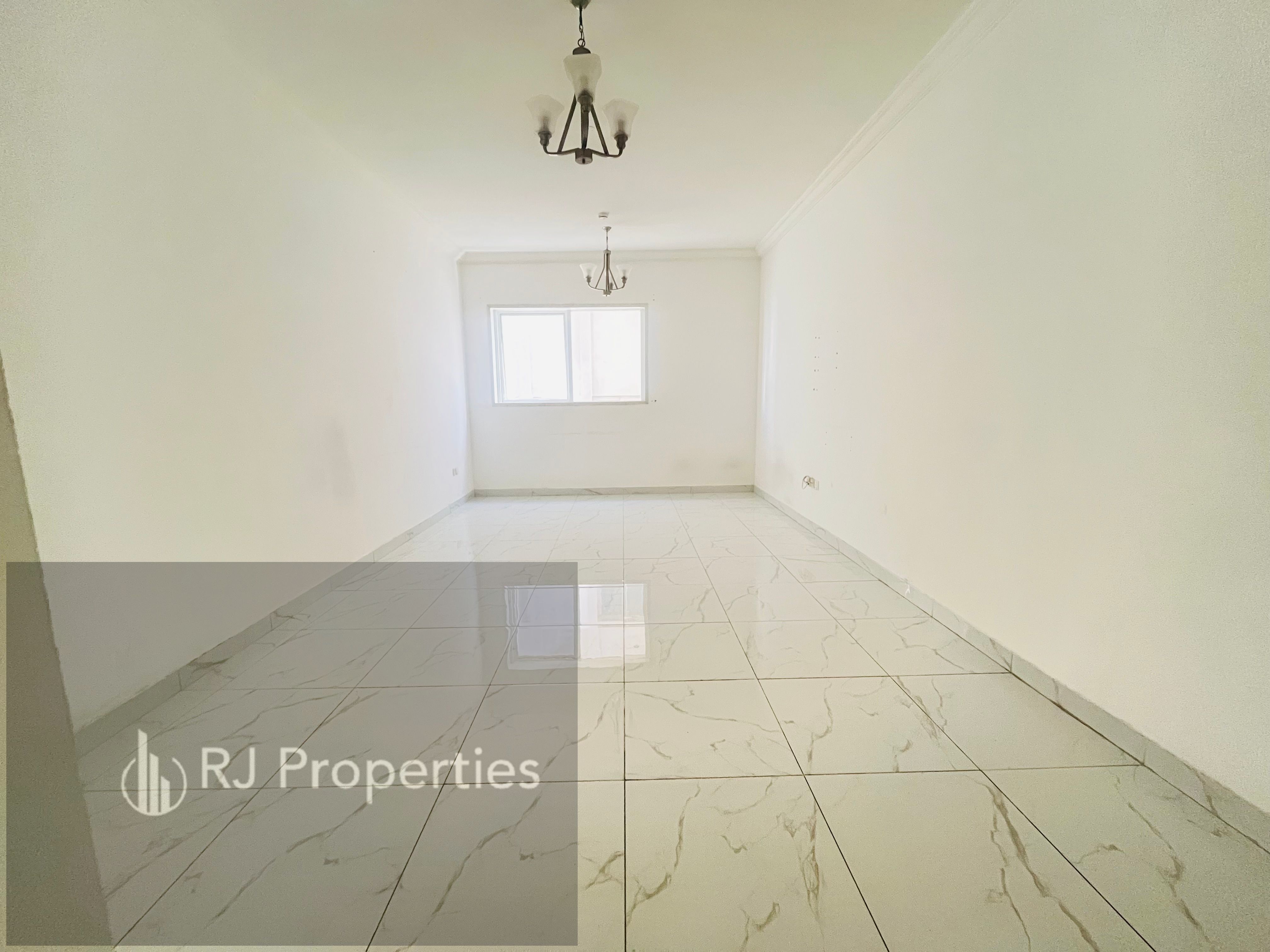 Limited offer luxury huge size 1bhk apartment near safari mall with free parking easy exit to Dubai just 40k