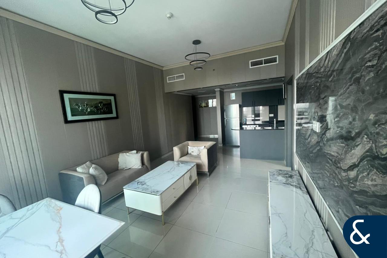 Balcony | Modern 1BR | Upgraded 1Bed |