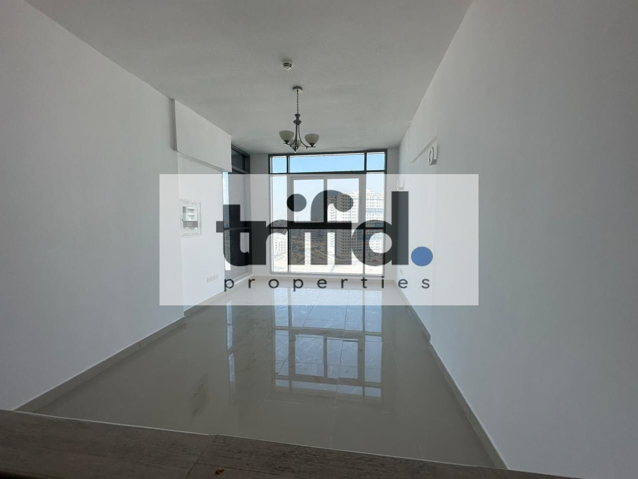 READY TO MOVE | GREAT AMENITIES | SPACIOUS UNIT