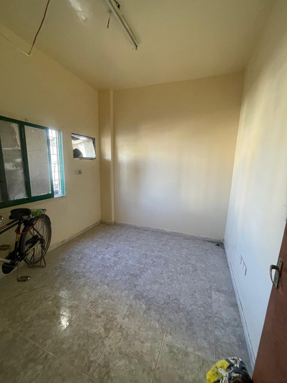 For Rent – Single Men (Official Contract) 1-bedroom apartment with living room in Al Musalla All services available Prime location Maintenance inc