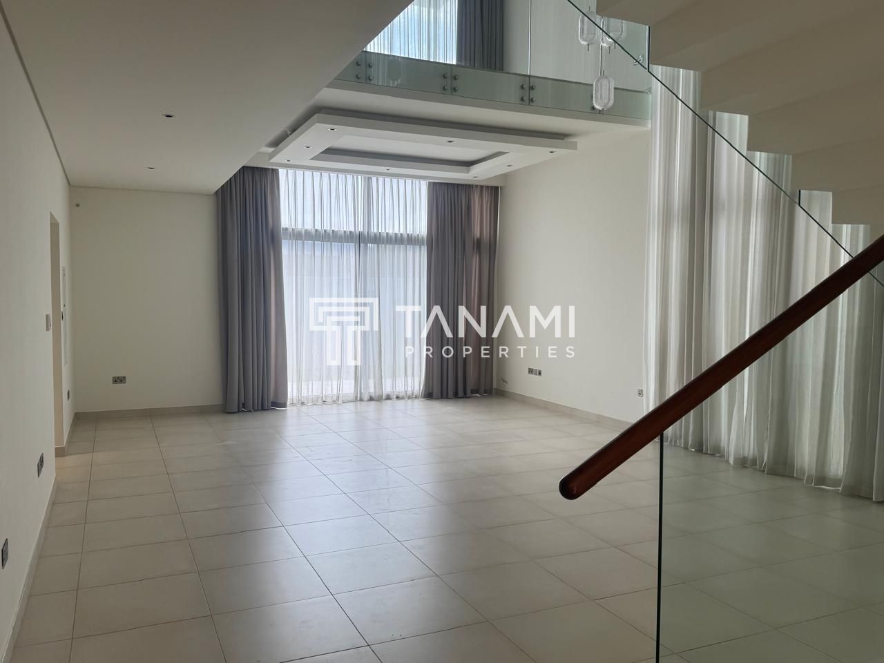 Spacious Layout Luxury Finish Well Maintained