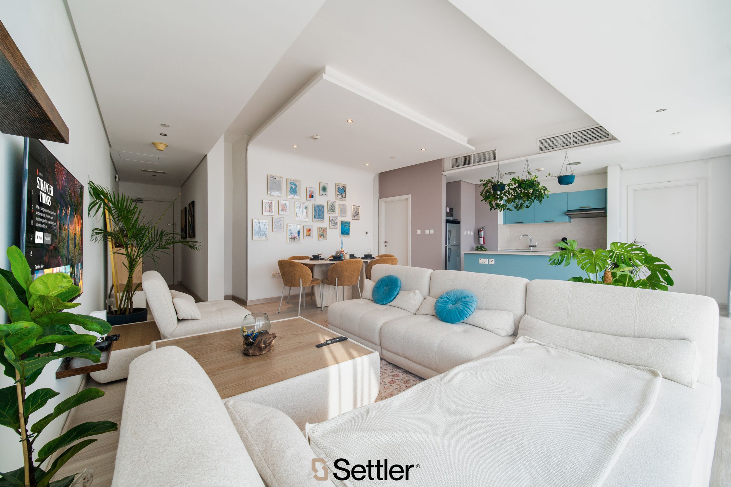 Modern 1BR Apartment | Balcony | Open View | The Matrix Tower