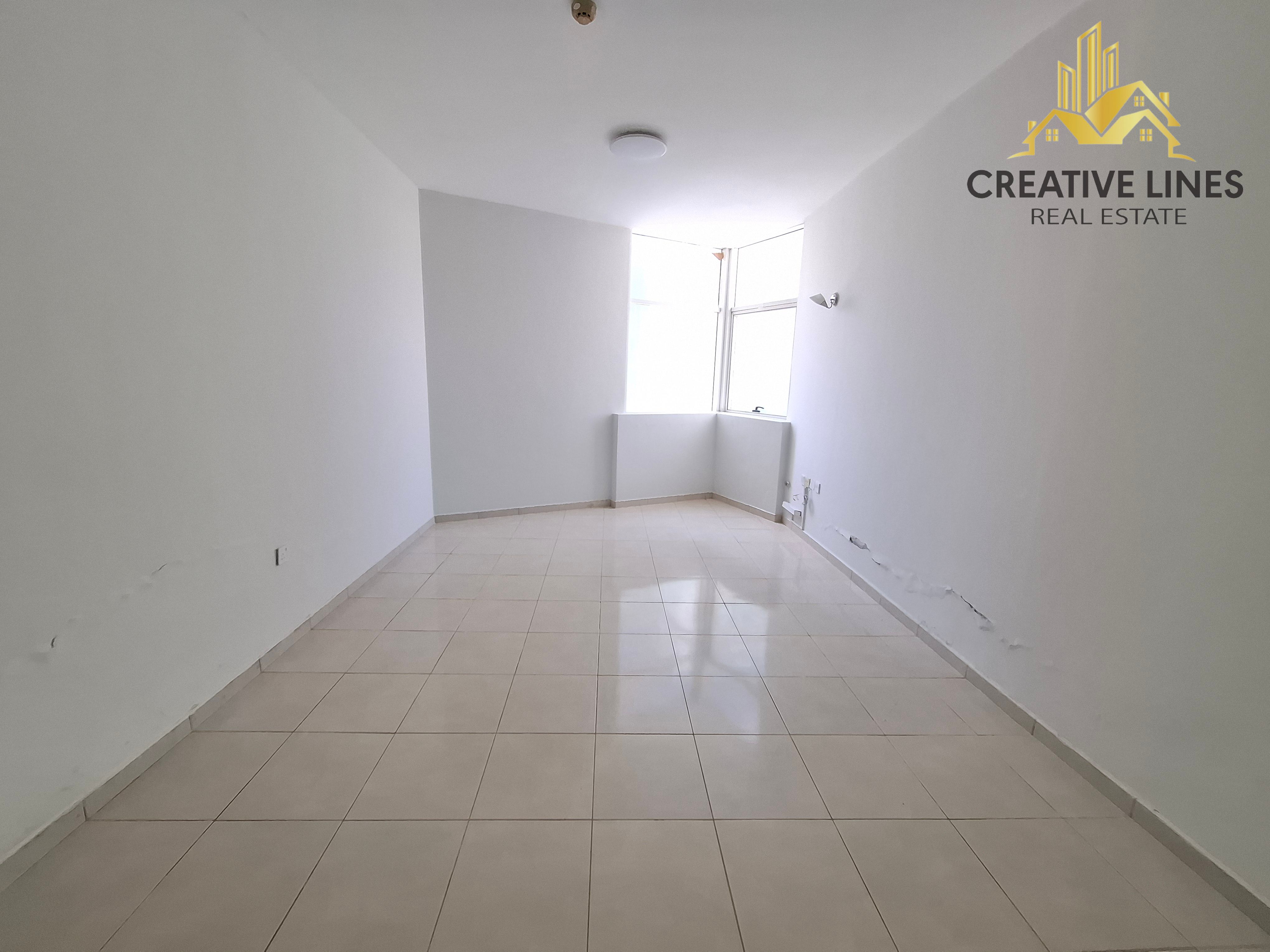 Spacious 1bhk Apartment Available For Family Walkable Distance From Metro