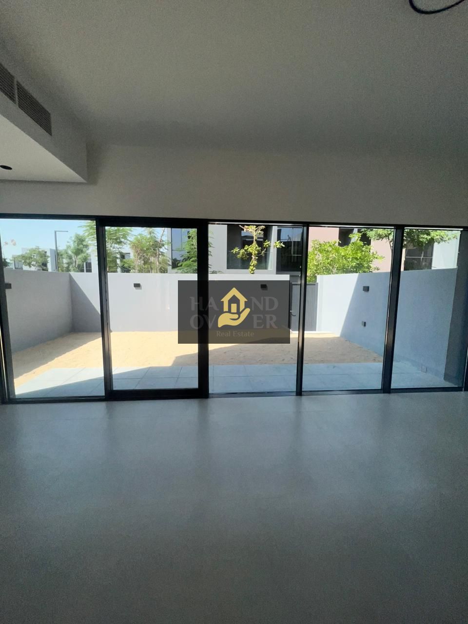 3 Bedrooms Robinia | Middel | Freehold
