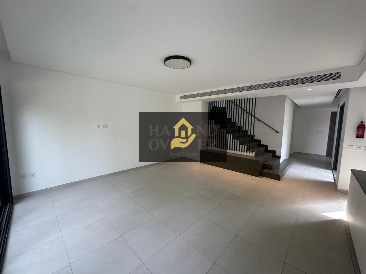LUXURIOUS 3BED SEMI DETACHED VILLA
