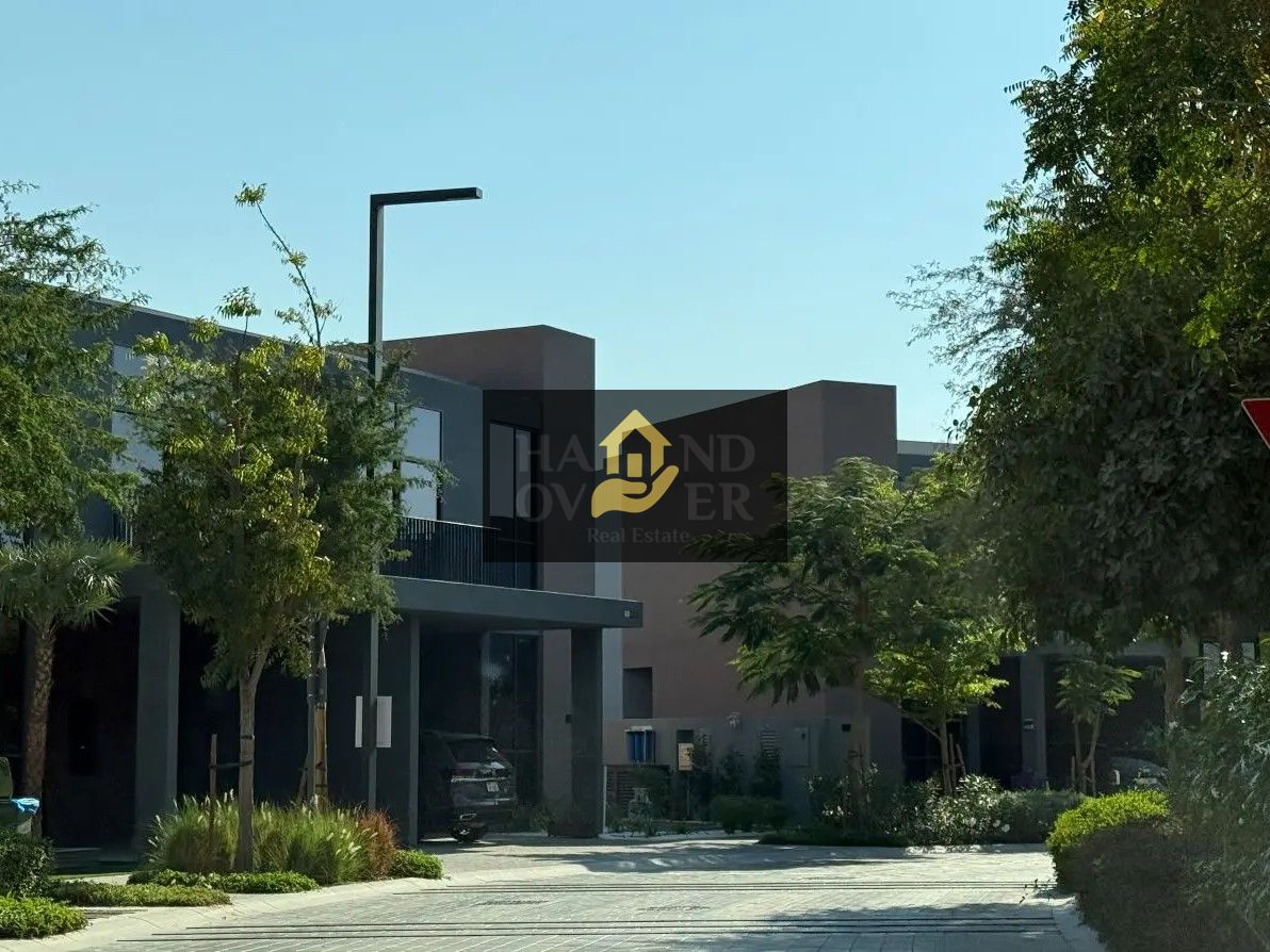 Luxury Townhouse | Prime Location | Smart Homes