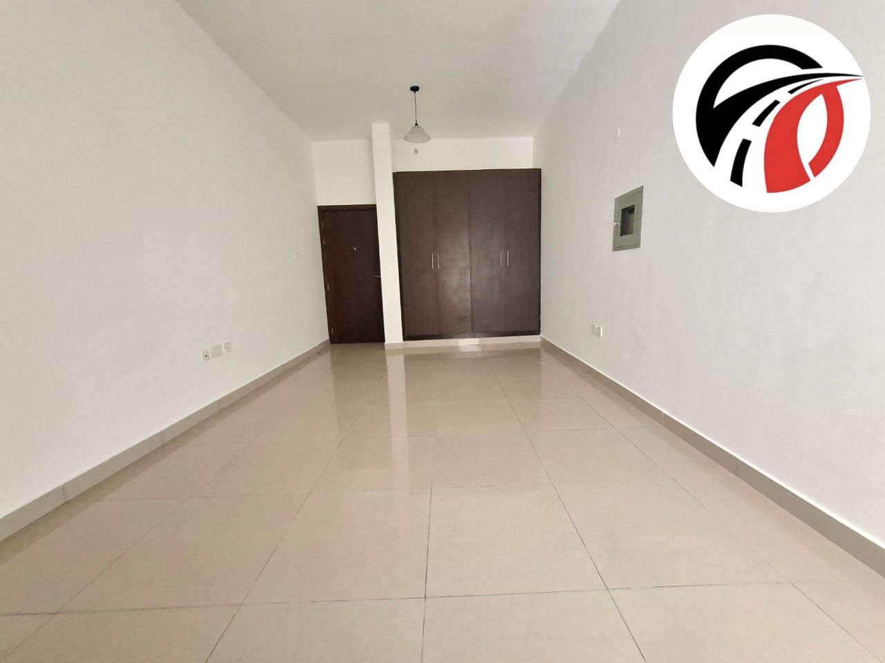Near To Rta Bus Stop -Spacious Studio Apartment With All Facilities