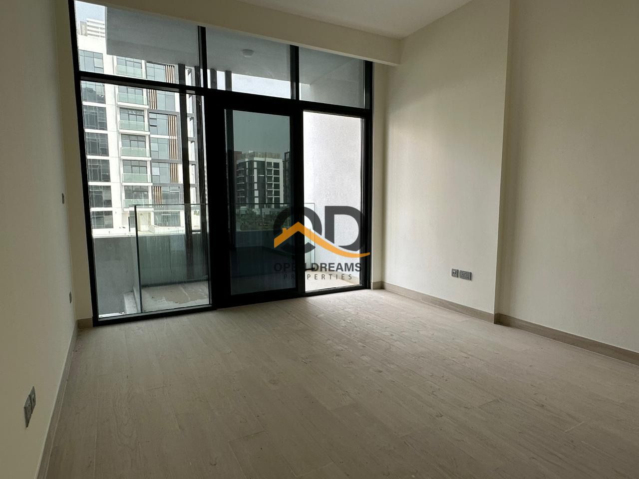 Spacious & Big Layout Studio For Sale in Azizi Riviera