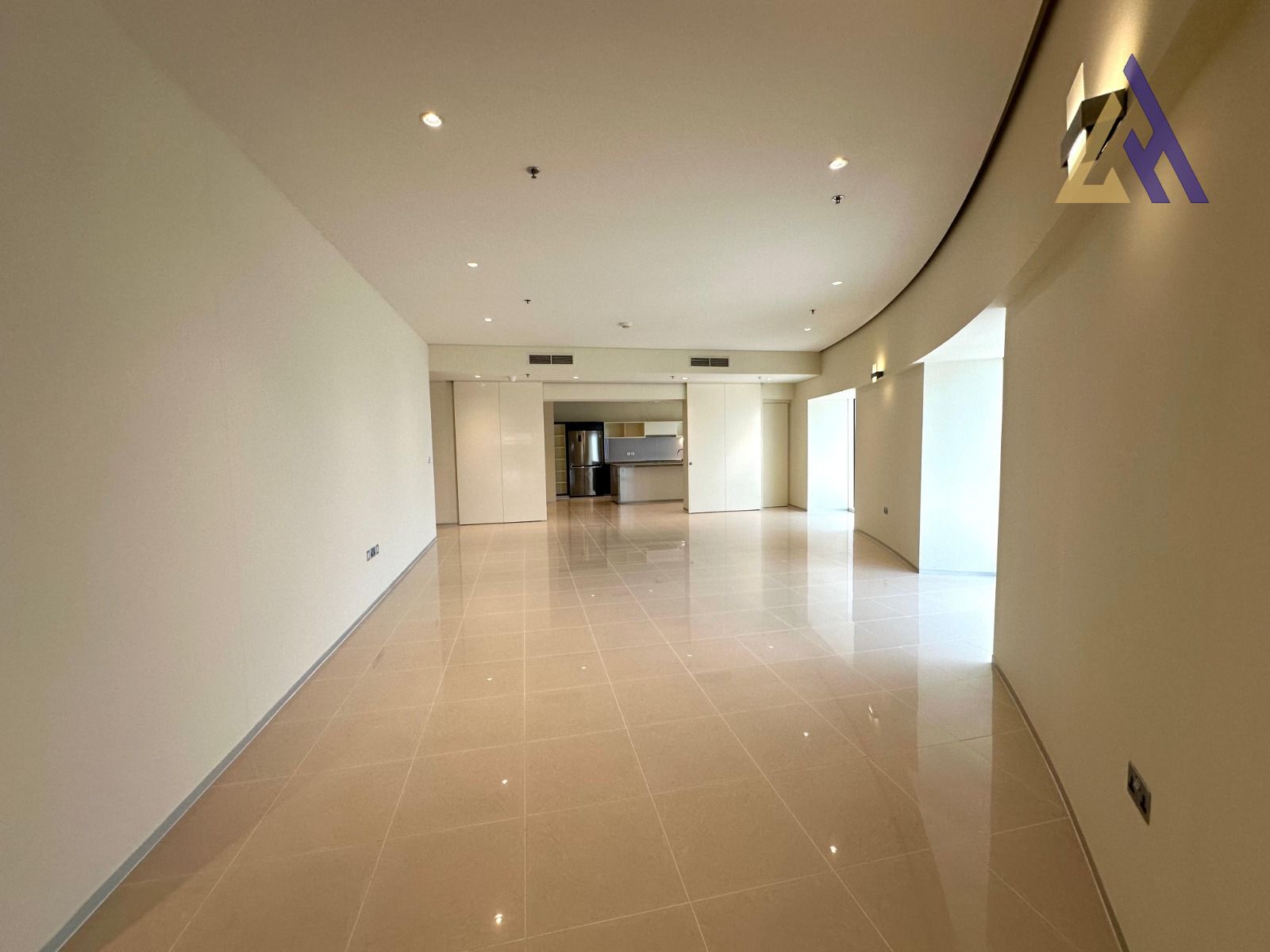 CHILLER FREE | SZR VIEW | PRIME LOCATION | BIG LAY-OUT