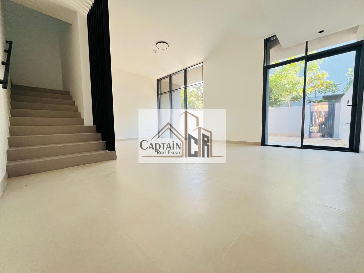 EXCLUSIVE: Prime 4BHK Luxury Town house with Garden | 3,000 Sq. Ft | AED 150,000