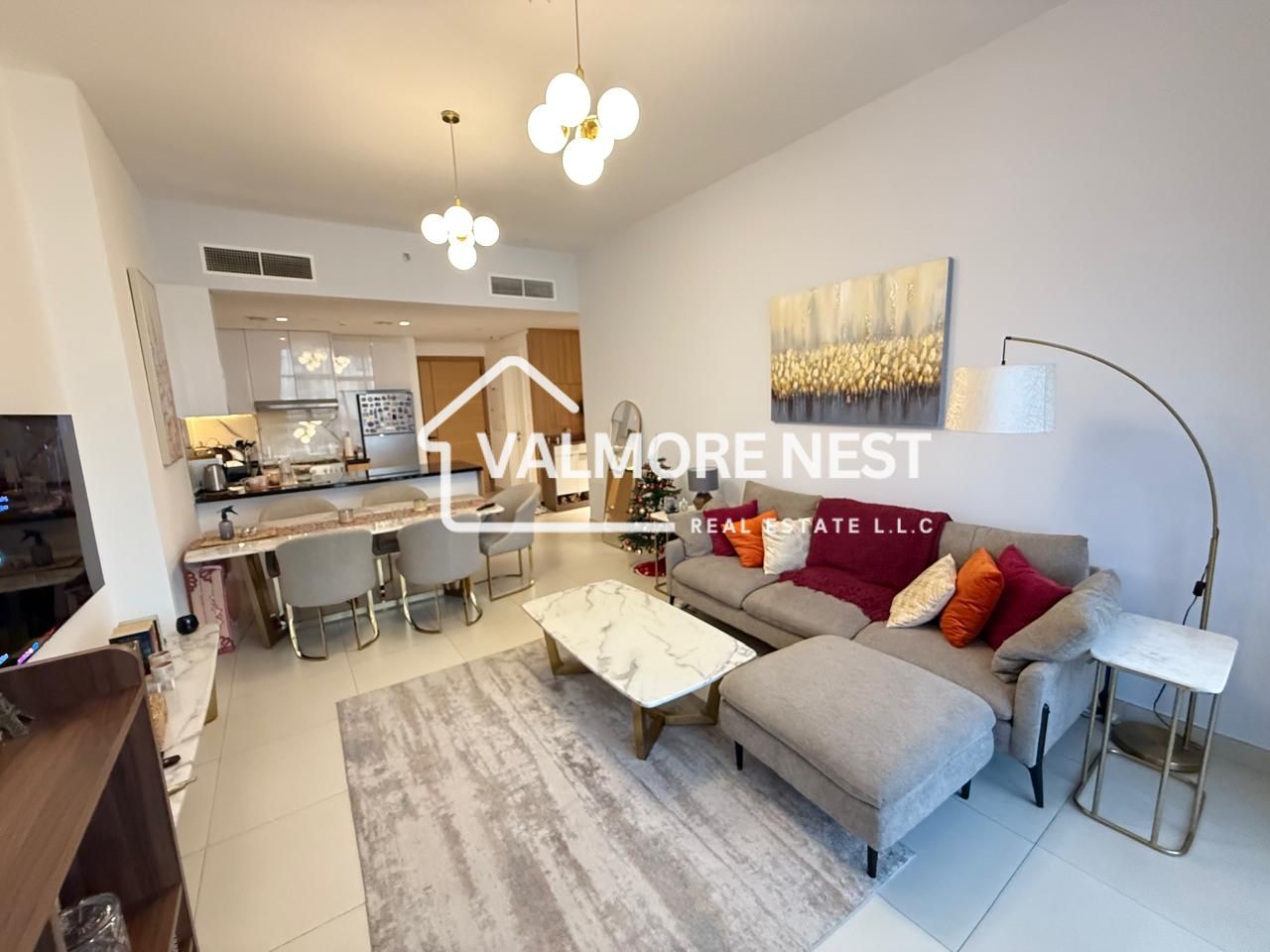 Premium unit with great amenity I Ready to move I Prime spot