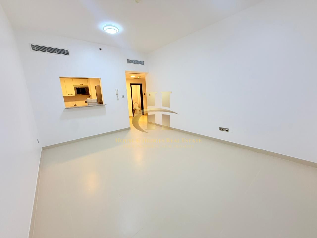 Ready to Move | Fitted Kitchen | Upgraded Interior