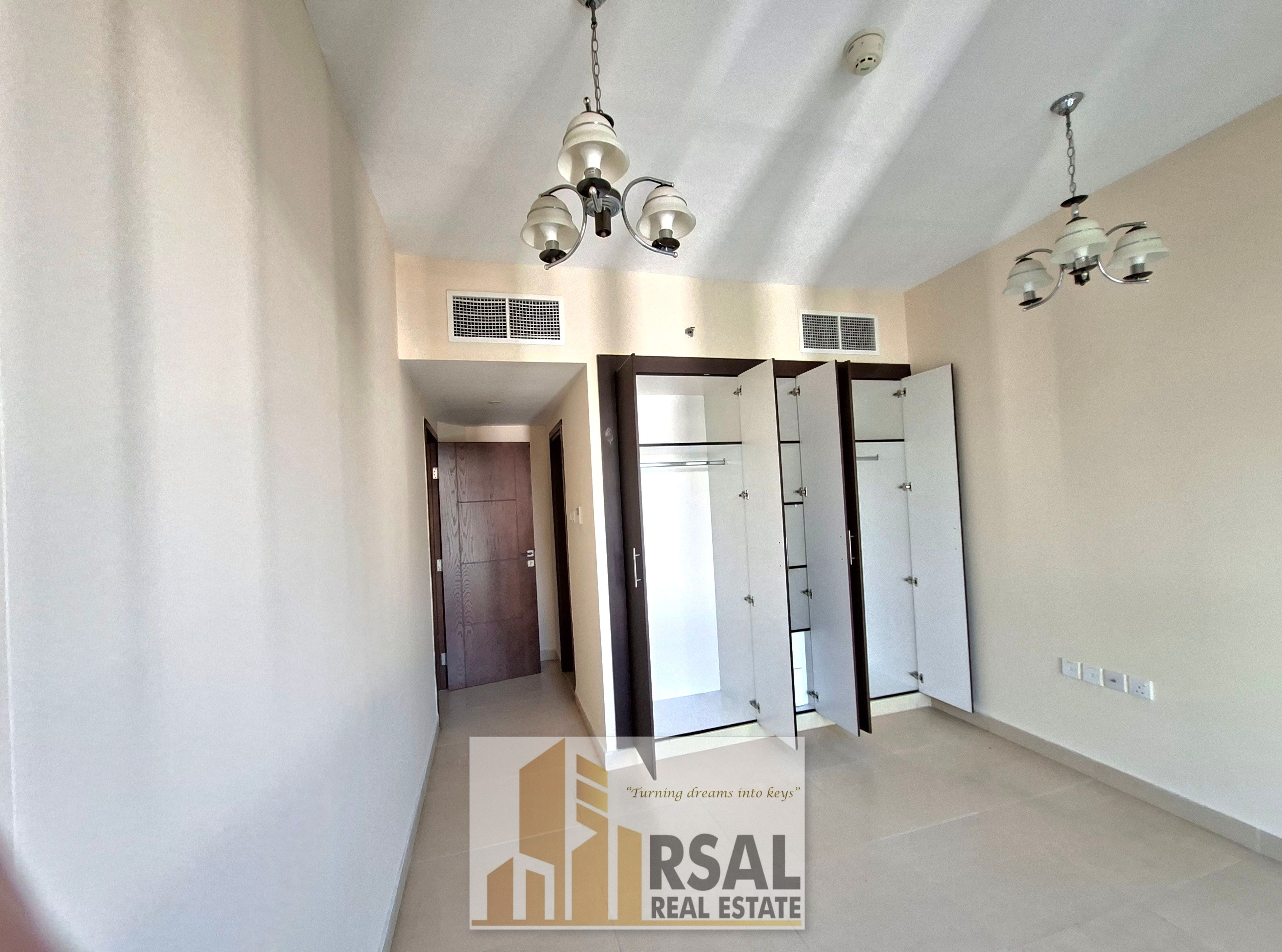 Walking Distance To Suchool . Master Room With Wardrobe with 2 Full Washroom With Covered Parking