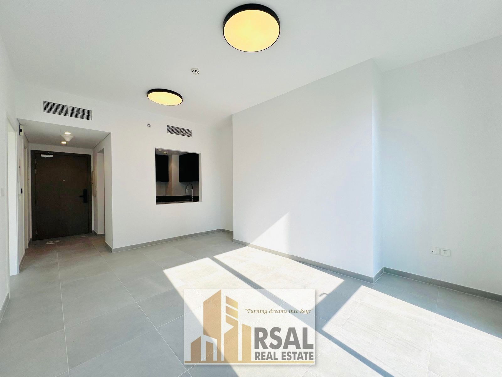 Lavish spacious 1 bedroom with close kitchen and All Amenities