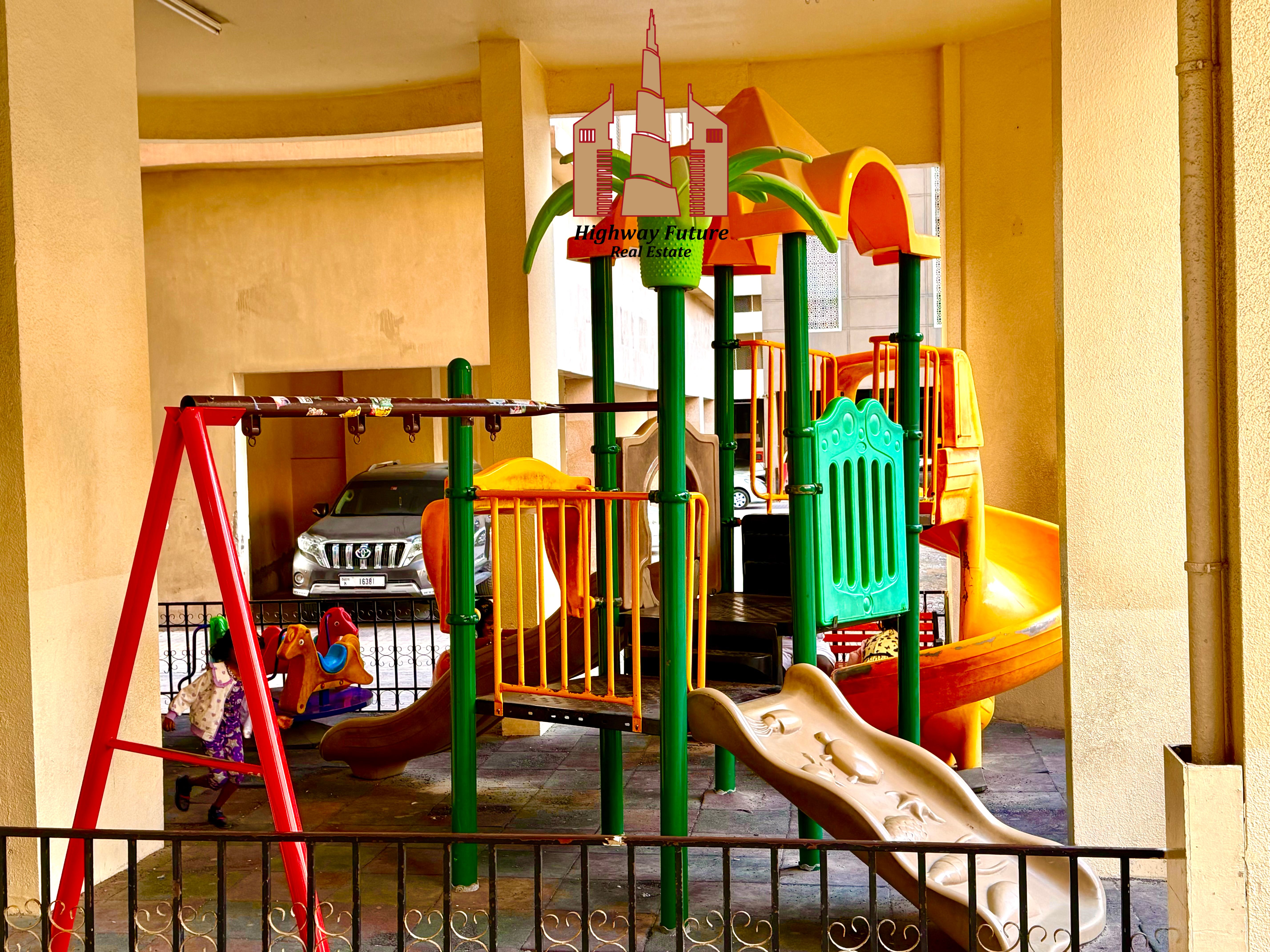 Spacious 2bhk with Balcony on prime location