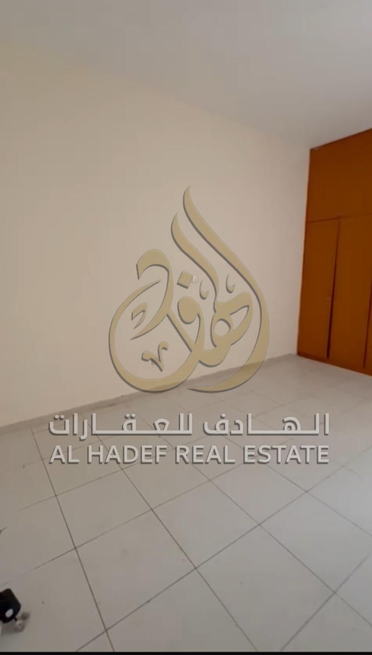 For annual rent in Al Majaz, 3 apartments with 3 bedrooms, a living room, and 3 bathrooms, full sea view. Payments in 4 or 6 installments, one extra m