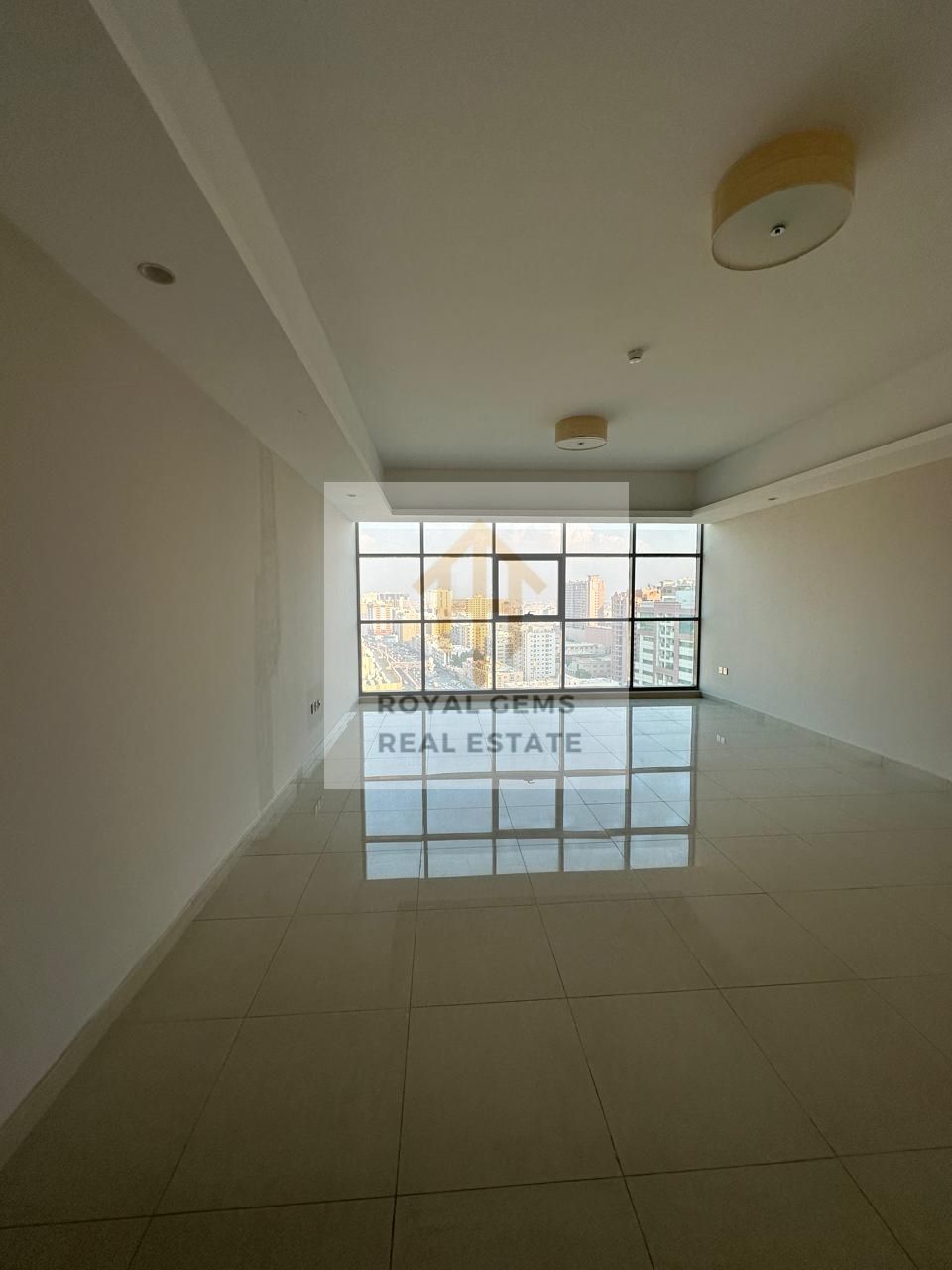 Spacious Three Bedroom With Full Open View to the City with Installment