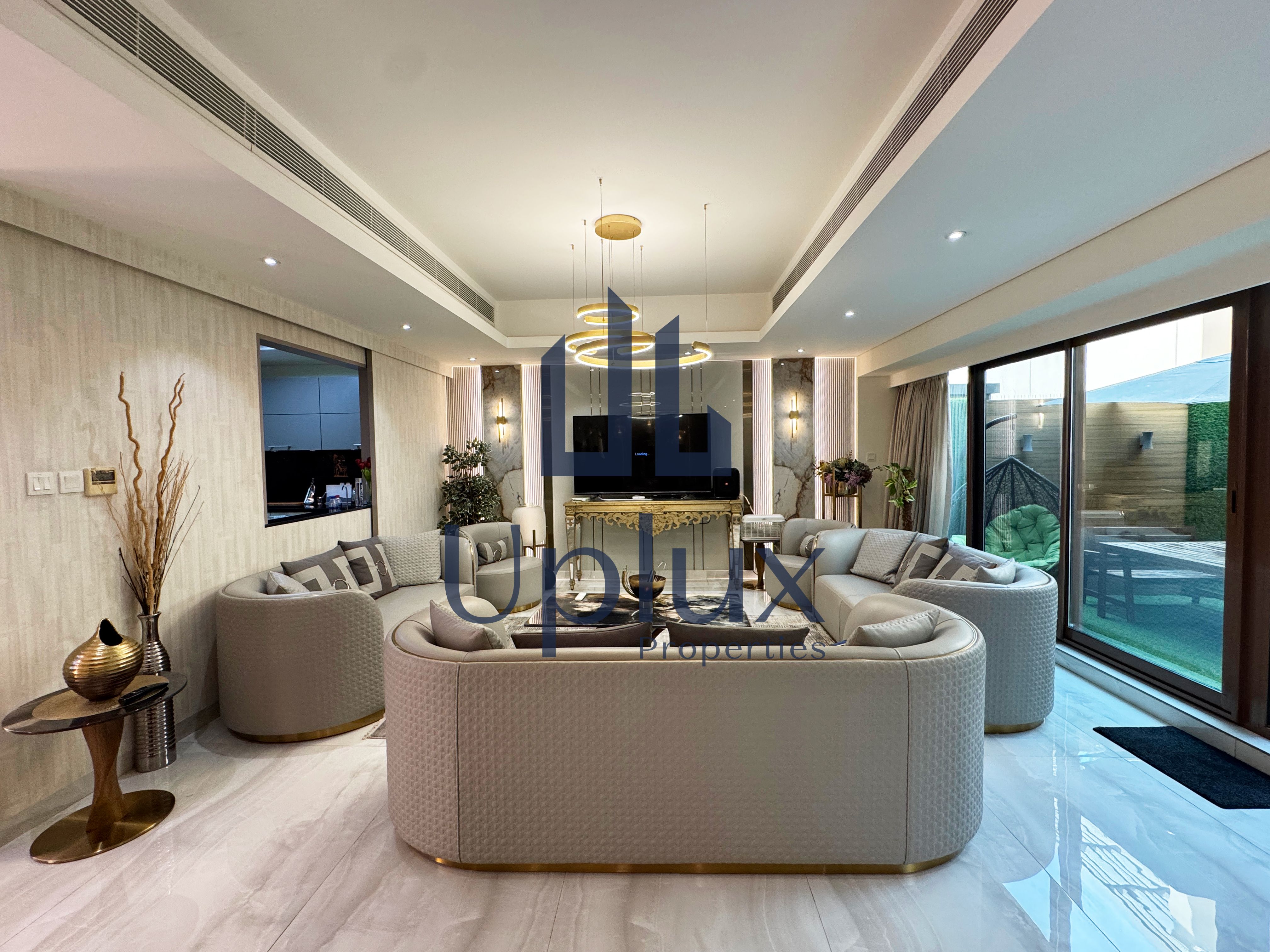 Upgraded Unit | Spacious | With Lift