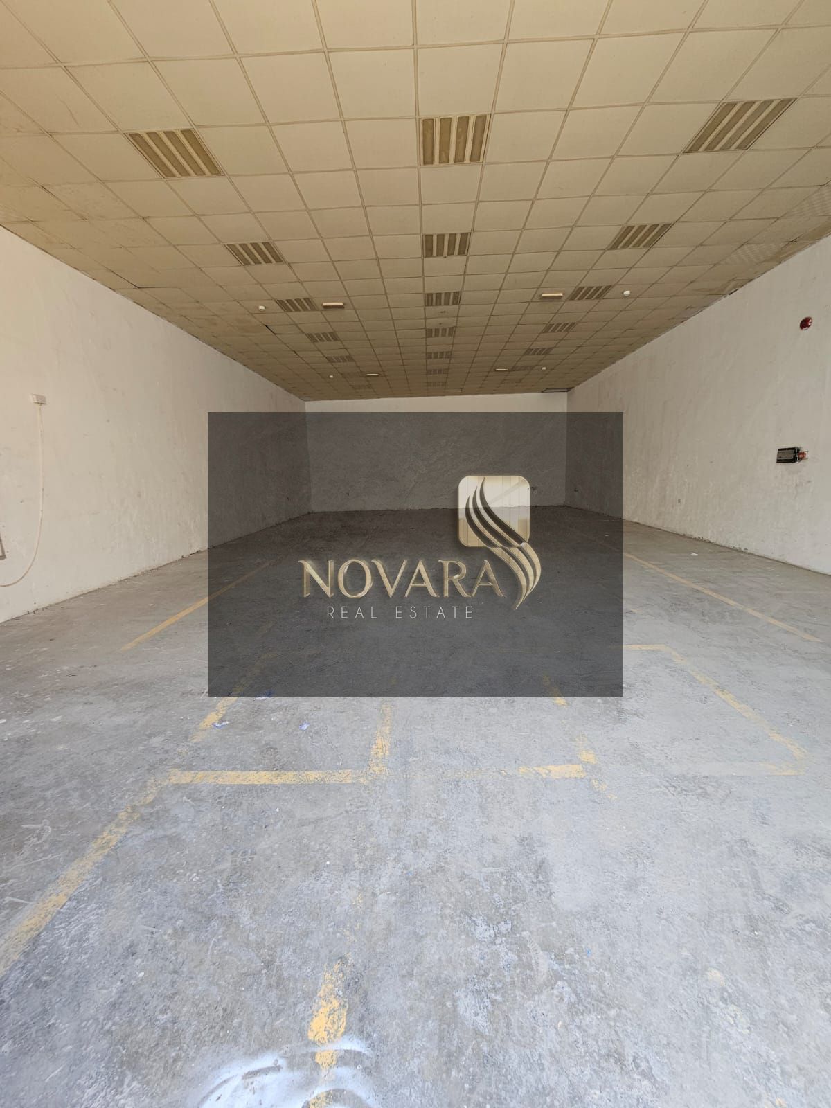 Warehouse for Rent in Al Jurf Industrial 1 – 2000 Sq Ft, 3 Phase Power 25 kW, Annual Rent AED 95,000