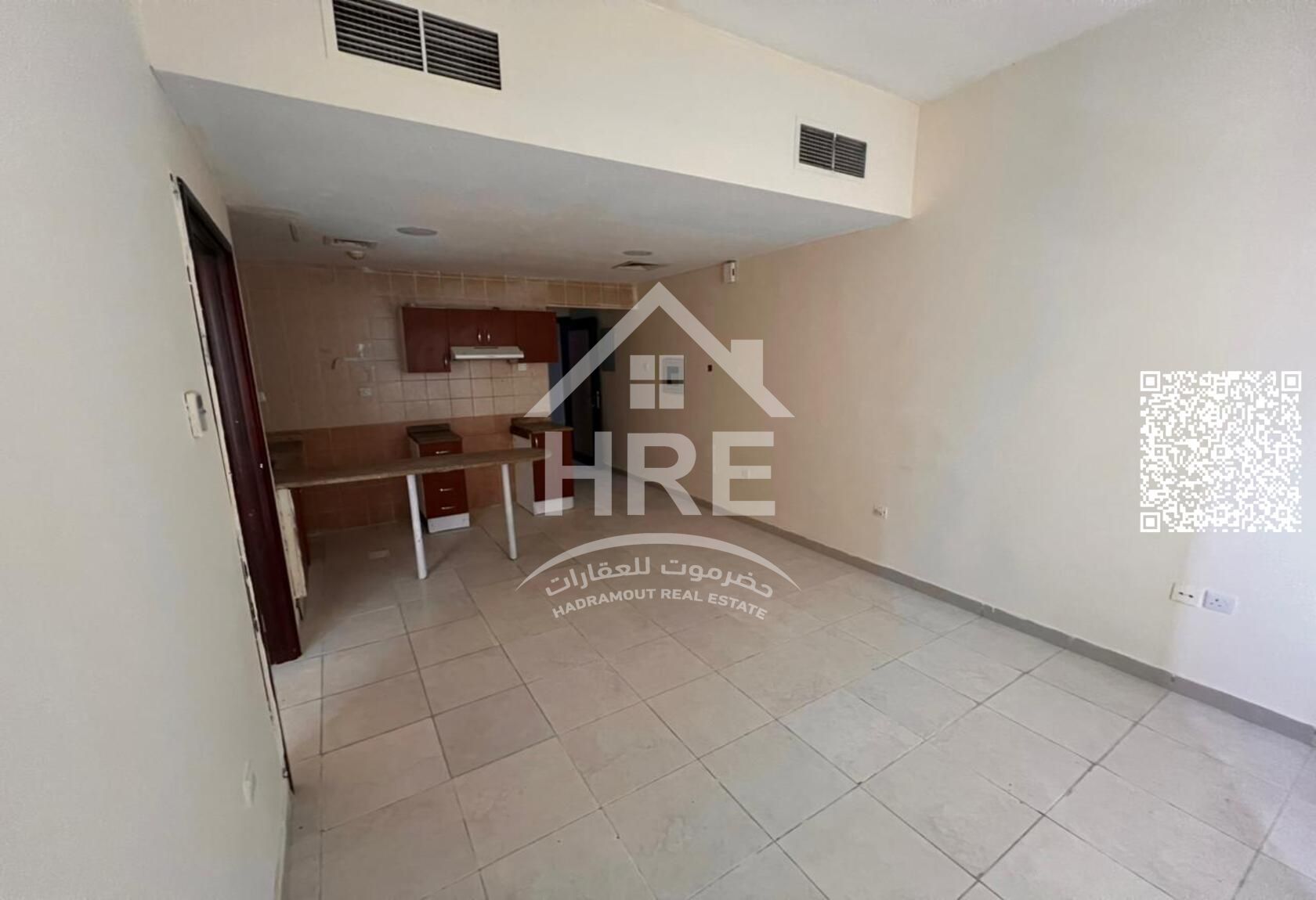 A spacious room and living room in Al-Hamidiyah 1