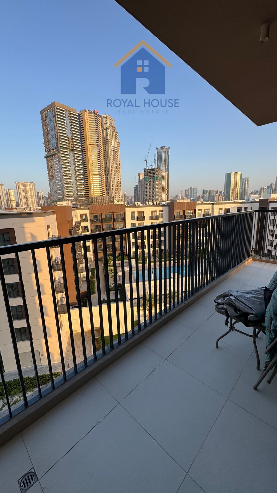 One of the largest spaces, three bedrooms and a living room, in Maryam Island