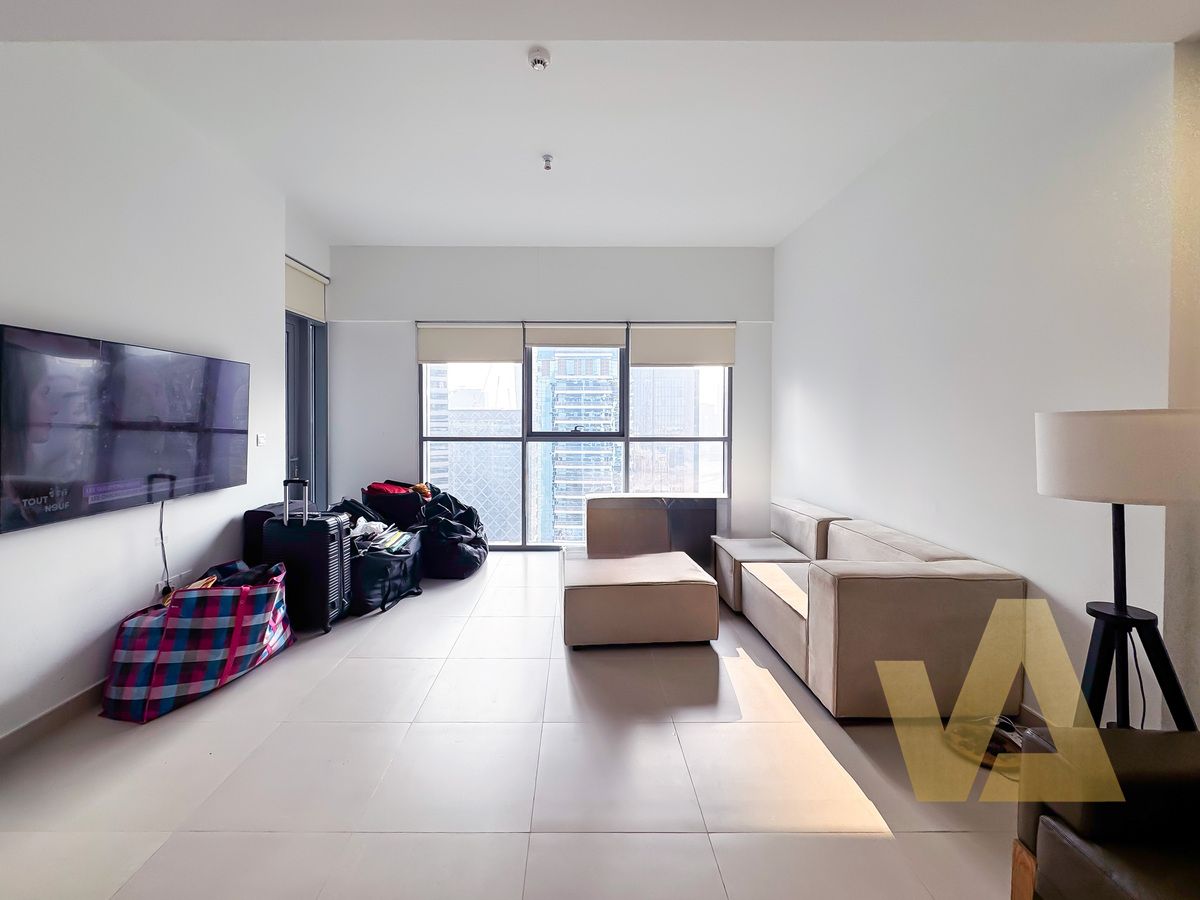 READY TO MOVE IN | SPACIOUS | HIGH FLOOR