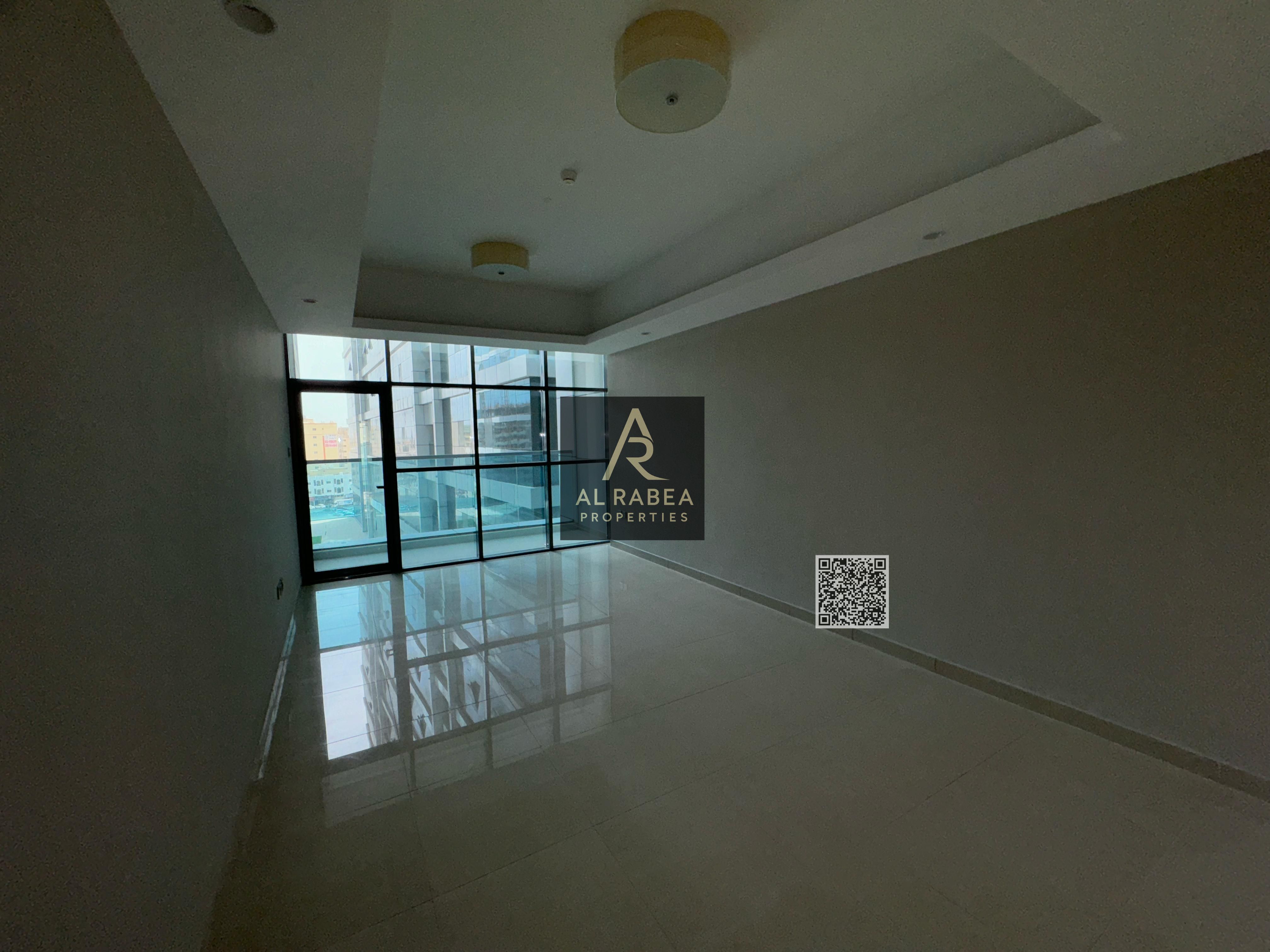 Rooms and a lounge in Gulf Tower with a swimming pool, gym, and free parking.