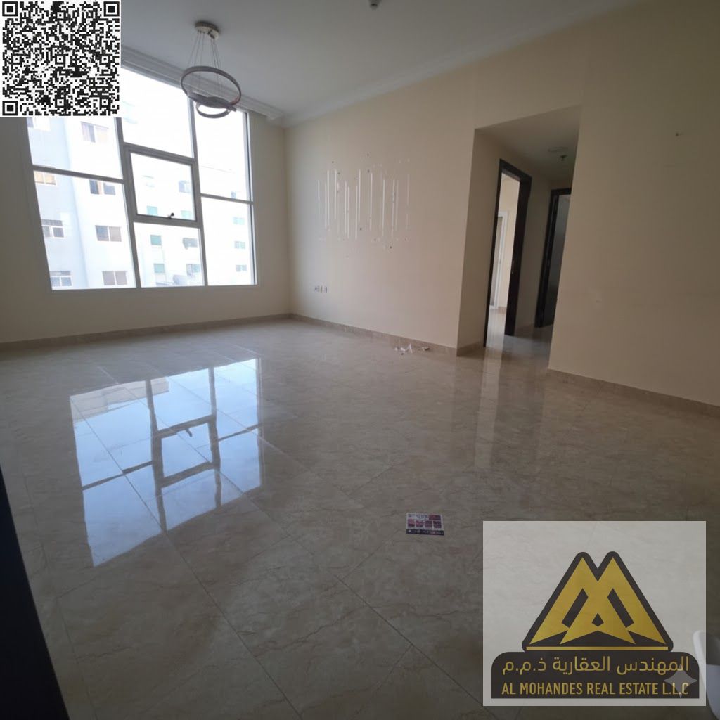 Excellent second-occupancy apartment | Spacious and in a very vibrant location, close to all services and transportation | Balcony with an open view |