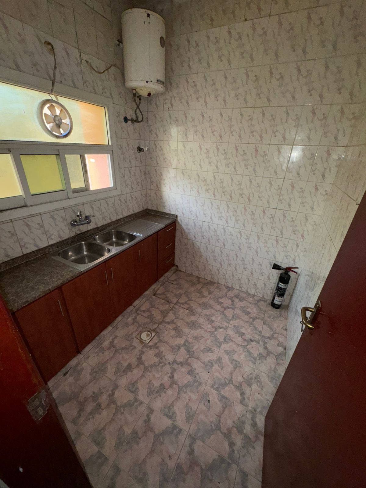 One bedroom and living room for rent in Ajman - Al Nakheel Features: • One bedroom and living room • Bathroom • Balcony