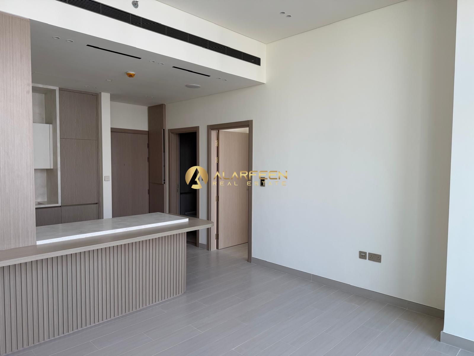 Highest Floor | eagle view | Stunning | one bed + separate pool