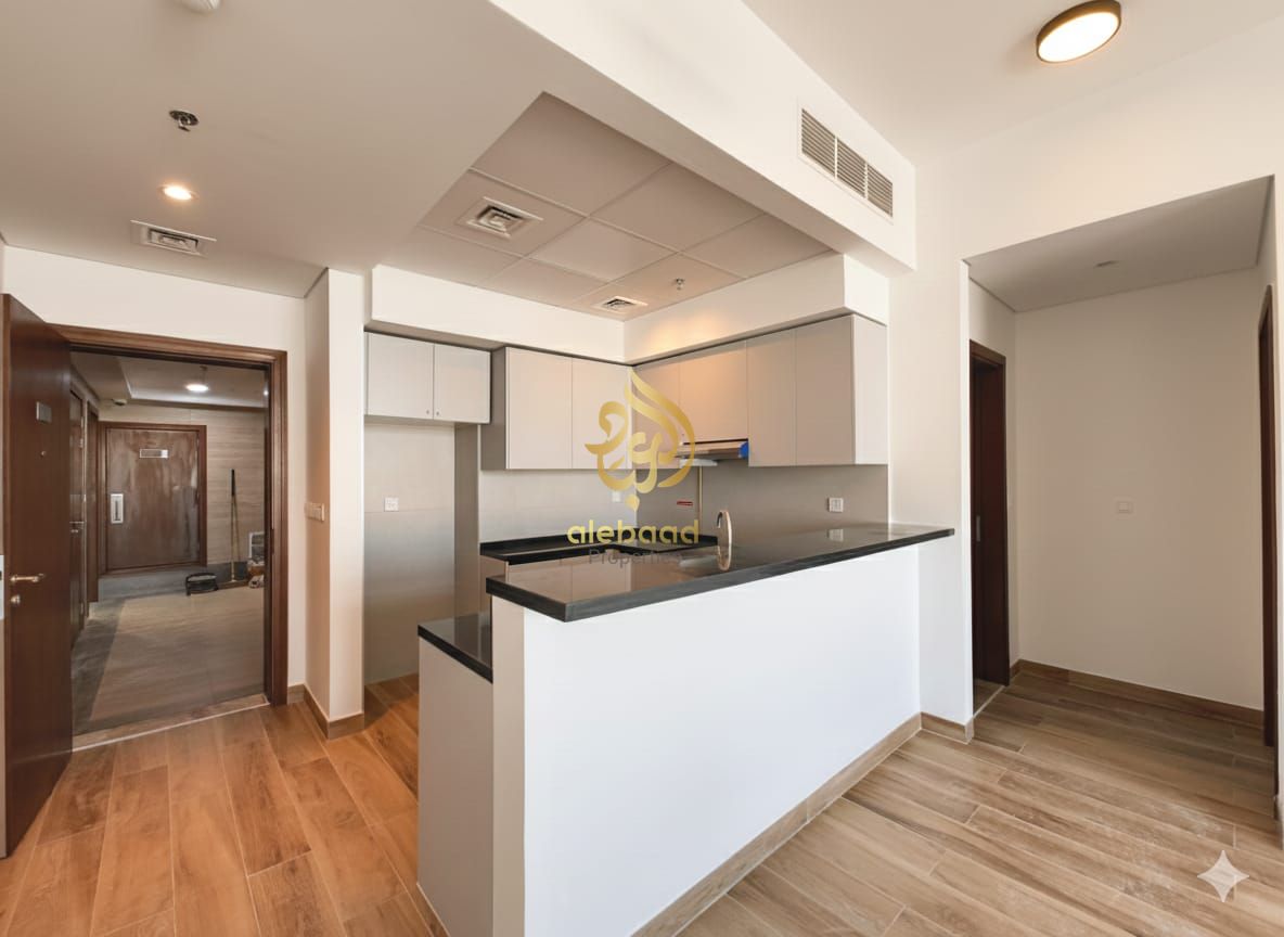 Brand New ! Luxury Apartment | Bright And Elegant | Huge Balcony