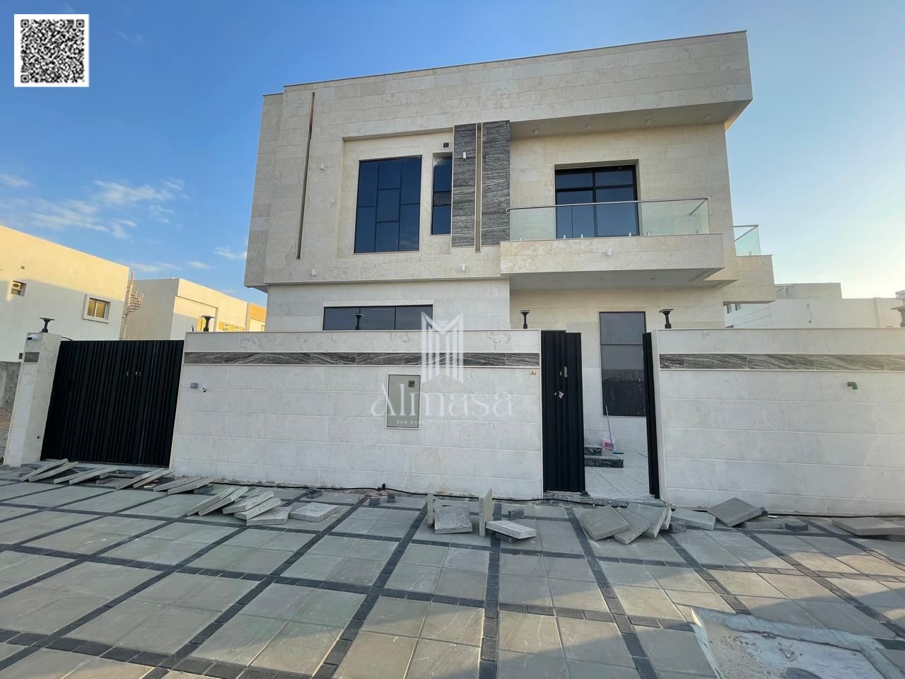 Corner Villa for Sale in Al Yasmeen –-5 rooms- On Main Paved Road | Elegant Design & Spacious Layout