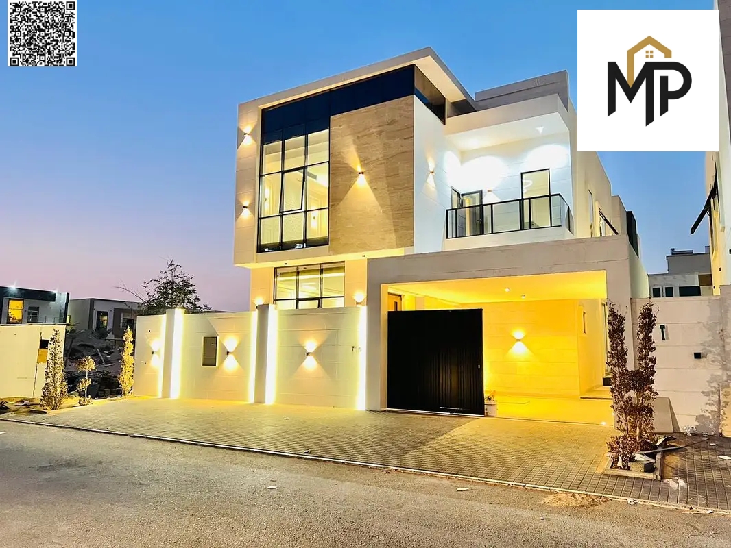 Villa for sale in Al Yasmin – 5 master bedrooms with a large master living room on a built-up area of 3900 sq ft