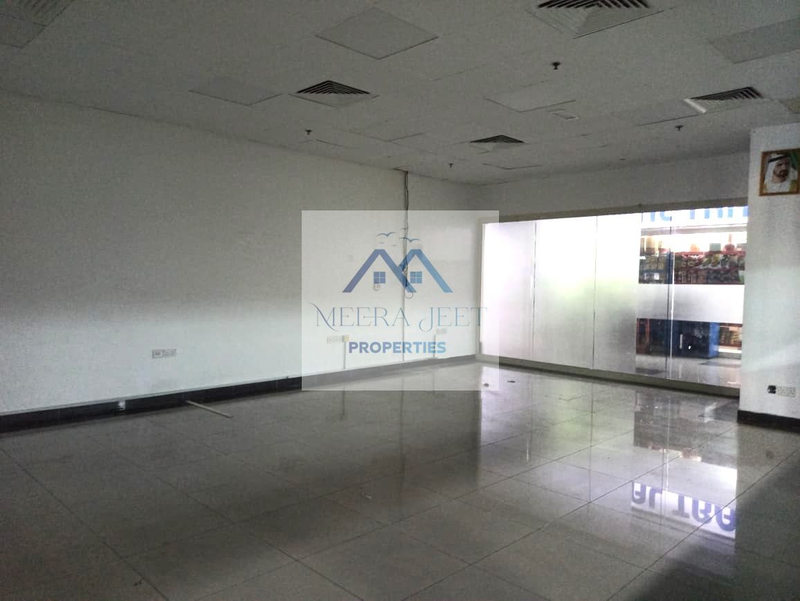 Office 541 sq ft Ground Floor Very Close to Metro